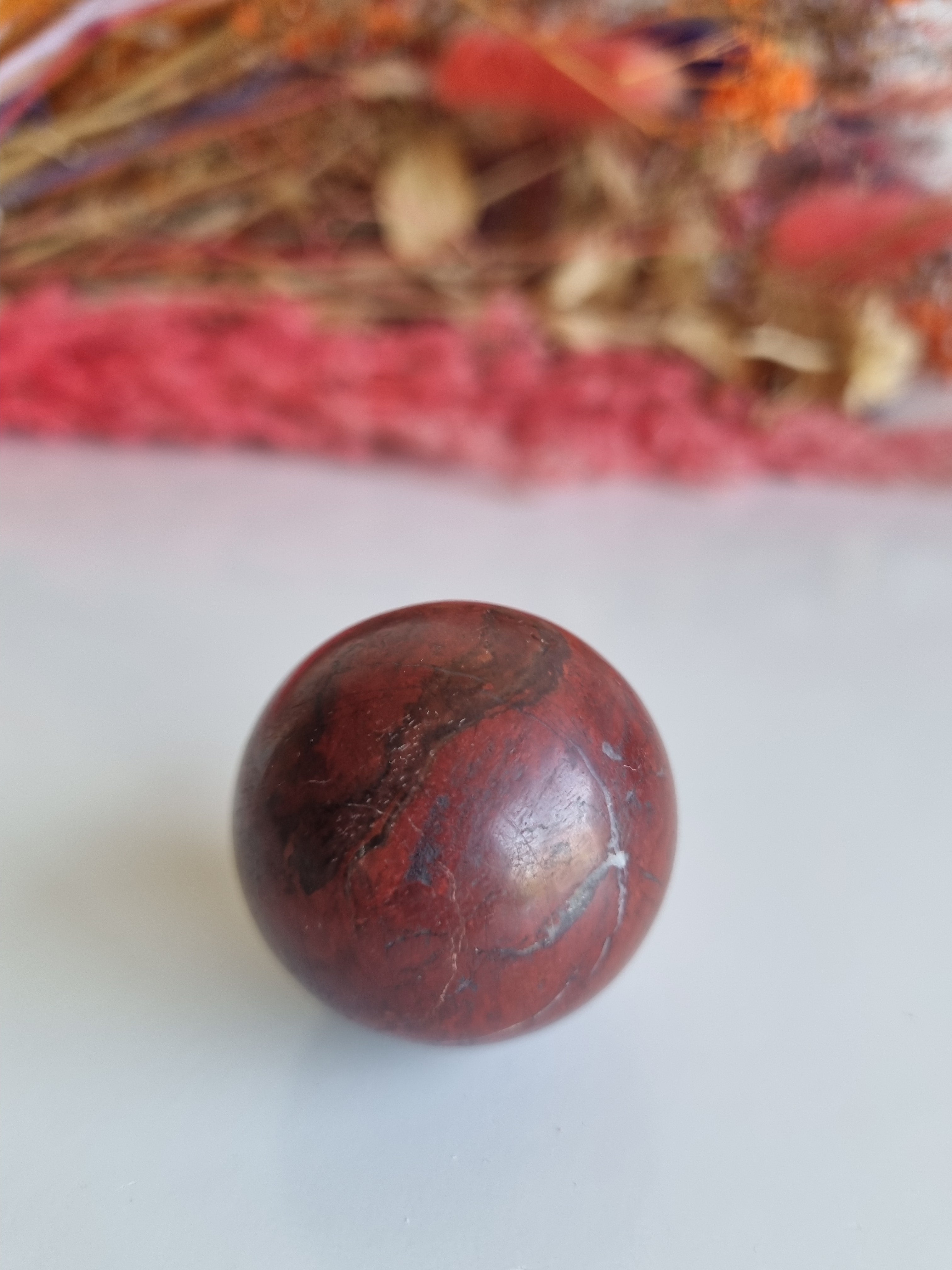 Rode Jaspis Sphere / Bol